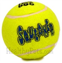 Air KONG Squeaker Tennis Ball - MEDIUM